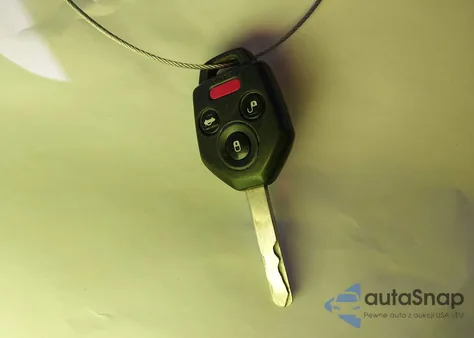 2010 Subaru Legacy 2.5I Premium из США, поврежденный, VIN 4S3BMCG65A3228794